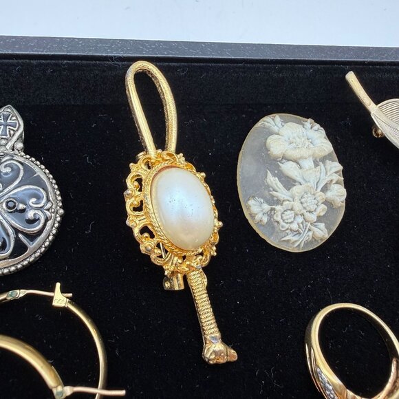 Mixed Vintage & Modern Estate Jewelry Lot – Pearls, Cameos, Rings, Pendants, Ear - Picture 5 of 10